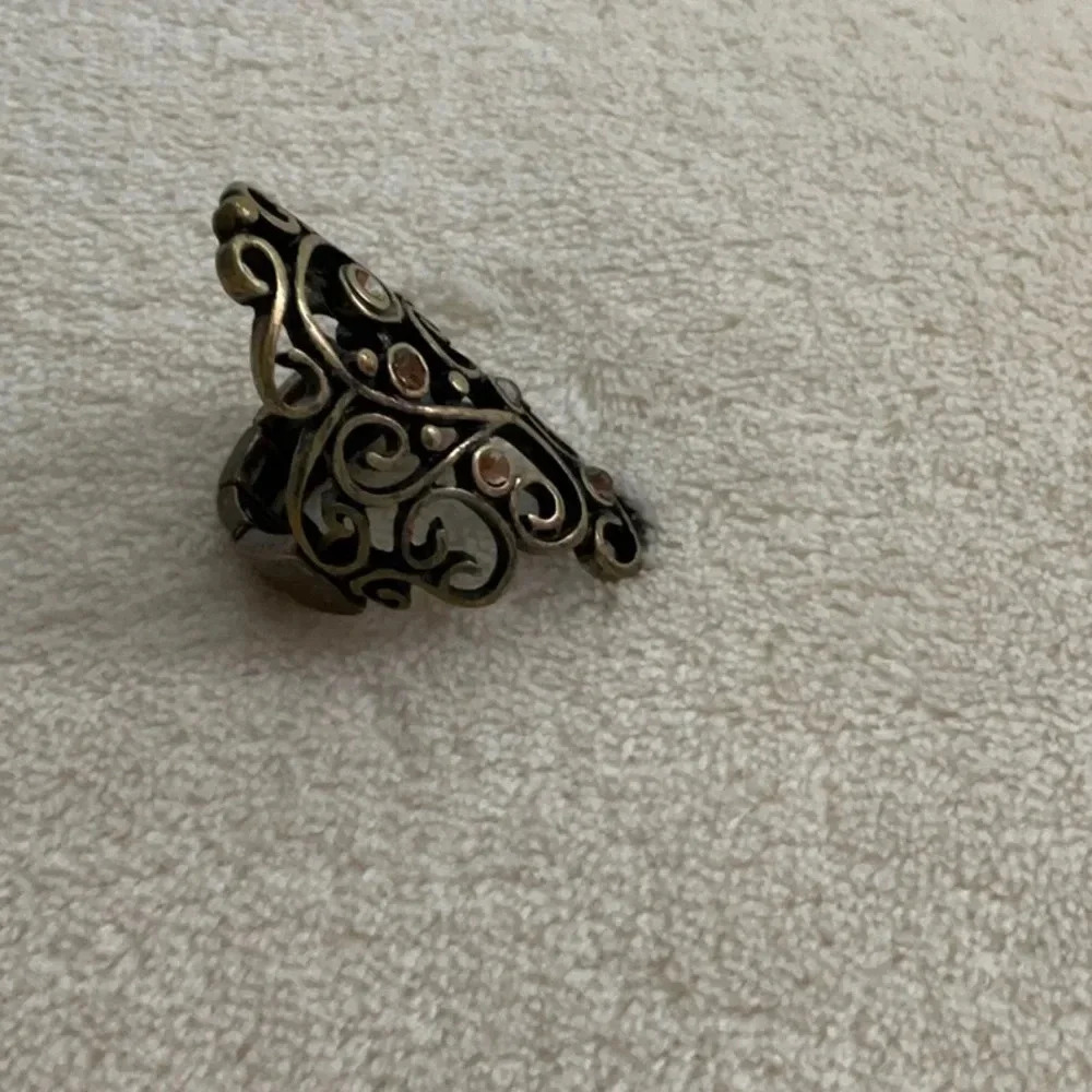 RING - Picture 2 of 5